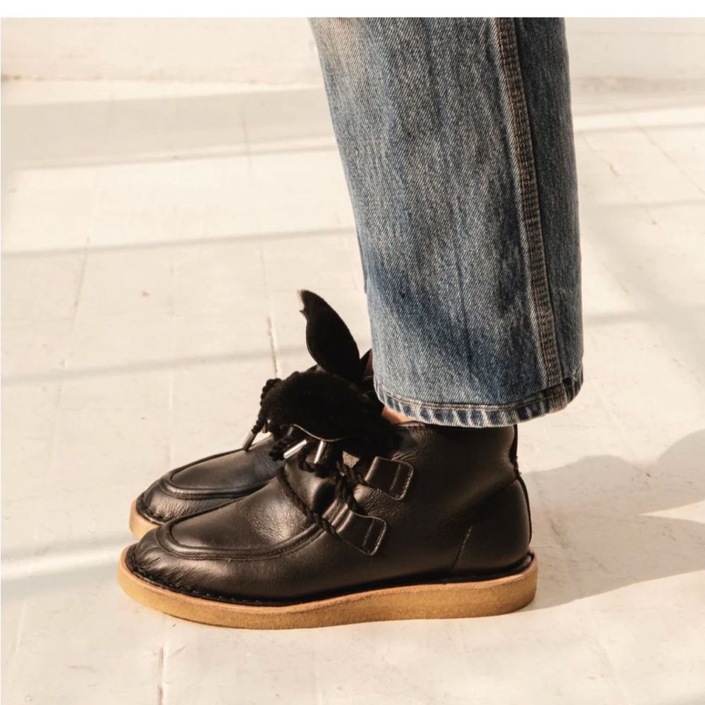 Either/Or water resistant shearling boots